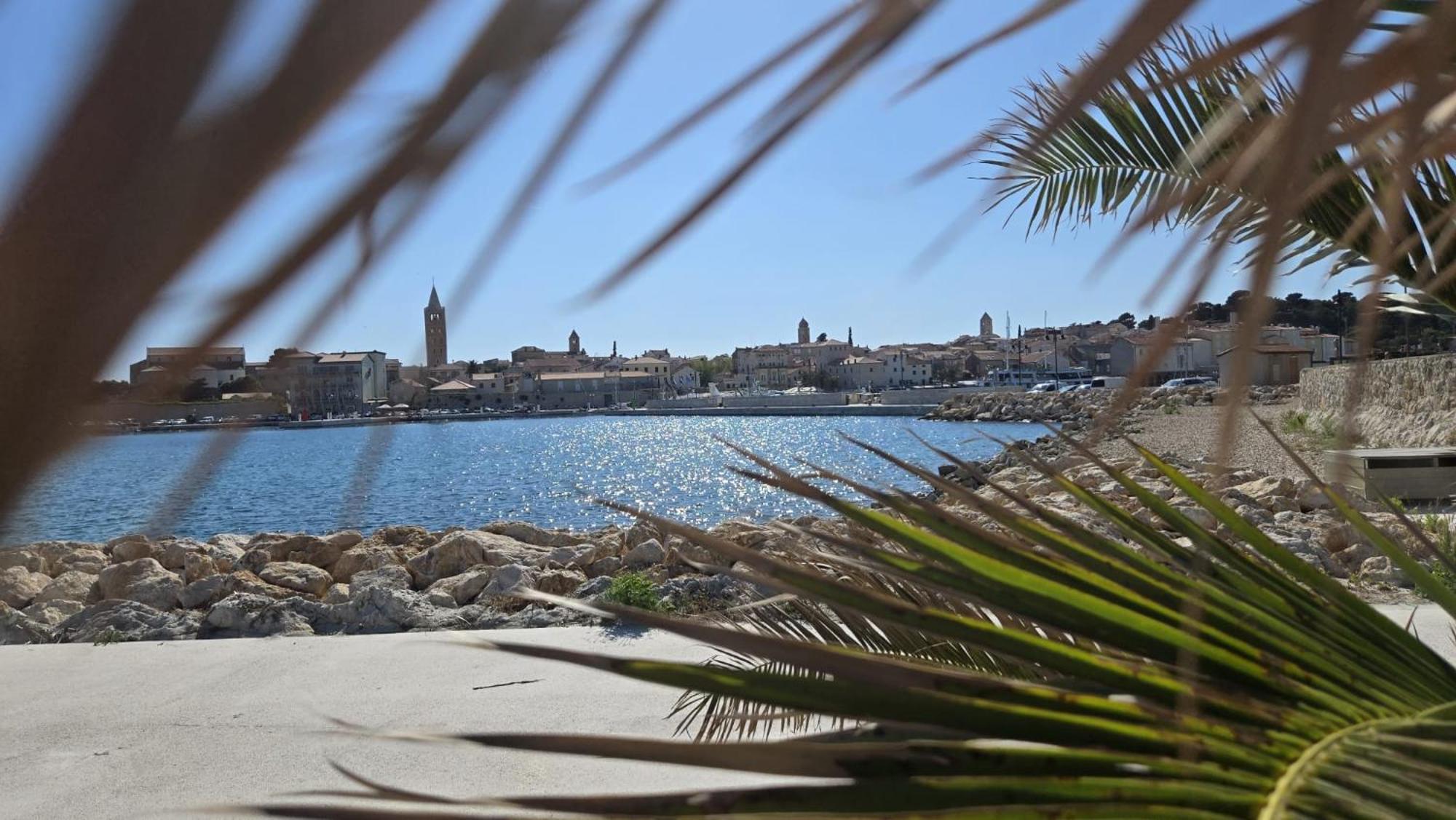 Apartment Lucka Rab Town Exterior foto